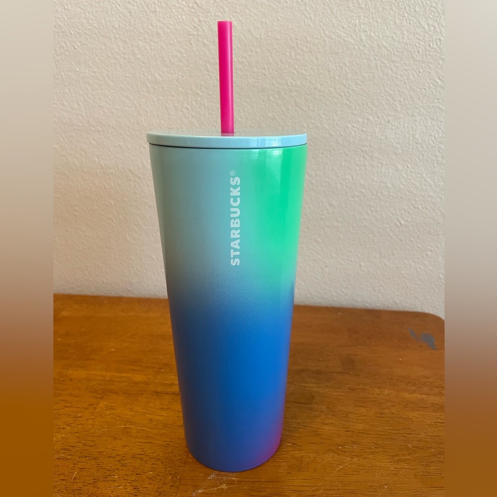 NWT 24 OZ StarBucks layered colors